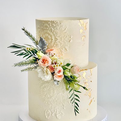2 Tier Custom Round Cake 7inch and 9inch (Feeds 35-48 People)