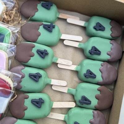 Cakesicles