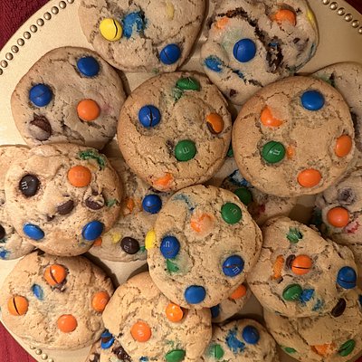 M&M Chocolate Chip Cookies 