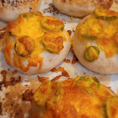 Sourdough Jalapeno Cheddar Bagels 4ct (HALF ORDER)