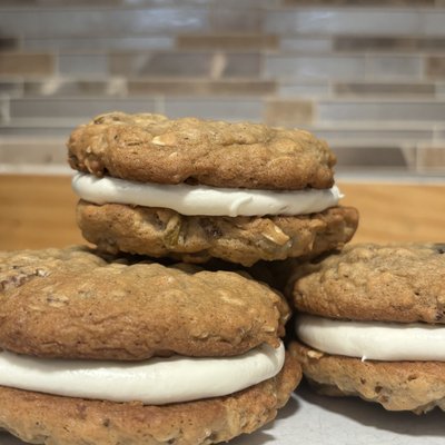 Oatmeal Raisin Whoopie Pies 