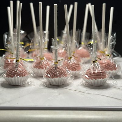 Custom Cake Pops