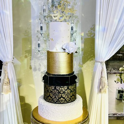 4 Tier Cake (12:10:8:6)