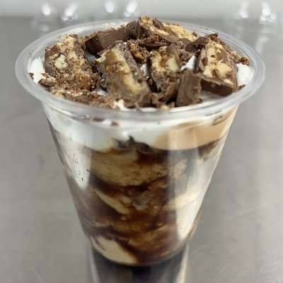 16oz Snickers Banana Pudding 