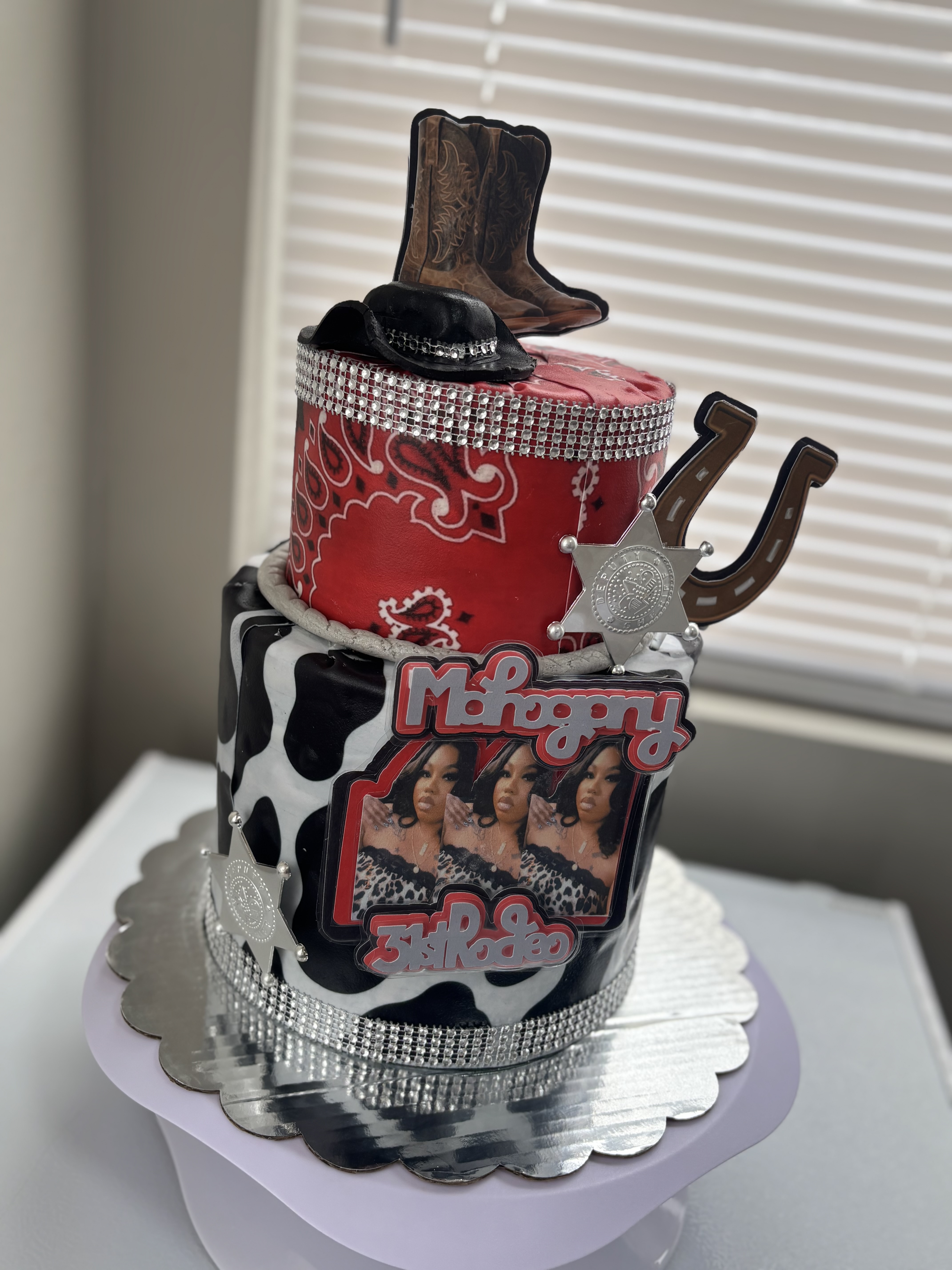 2 Tier Cakes 
