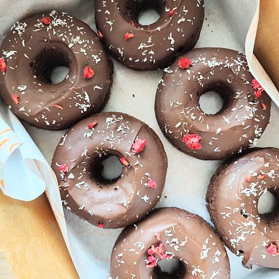 Chocolate Strawberry Baked Cake Donut 6pc – Plant-Based & Gluten-Free, Oil Free, Indulgent Yet Light