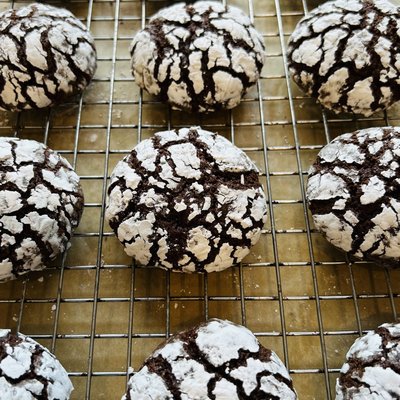 Crinkle Cookie Box ( Ube & Chocolate )