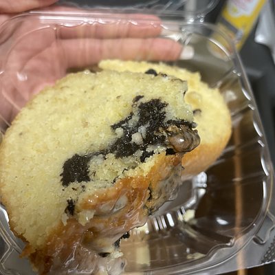 Cookie And Cream Pound Cake 