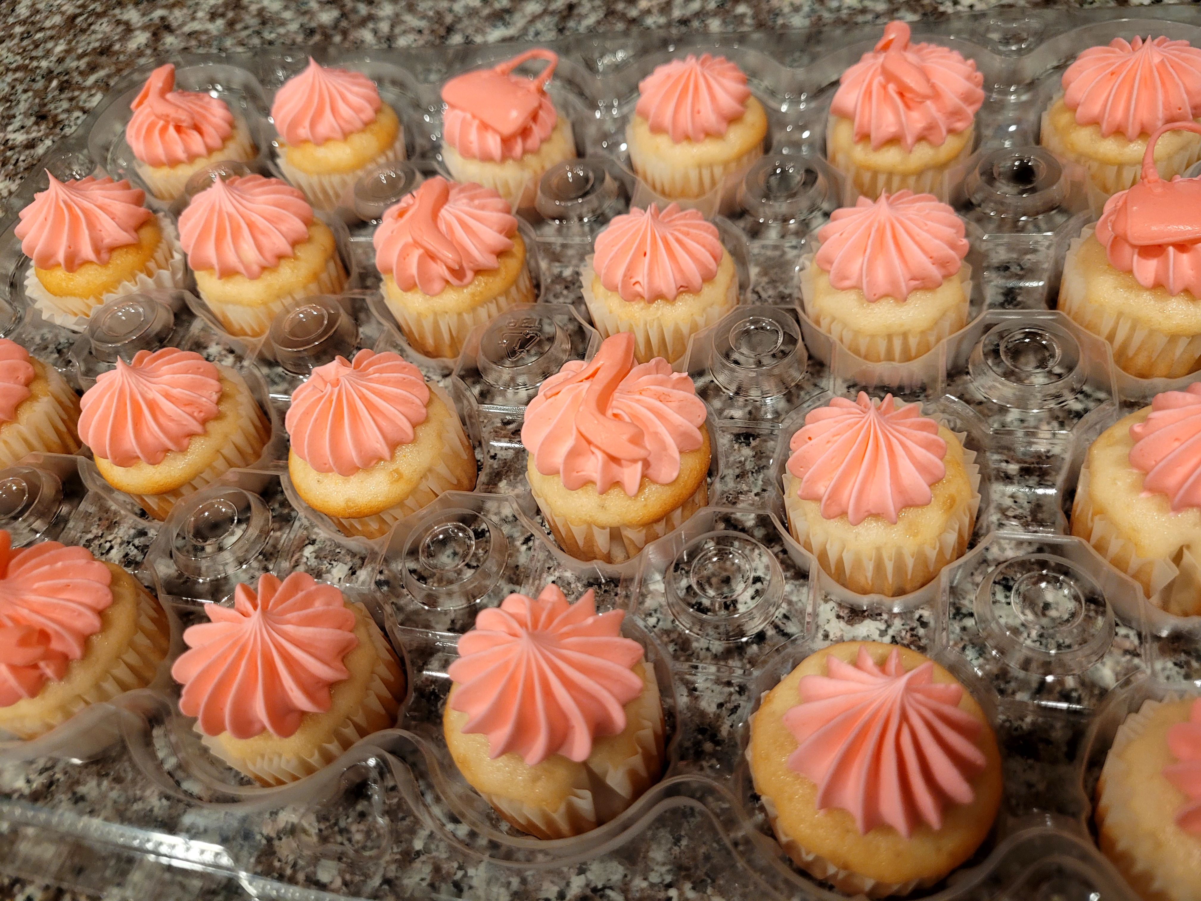  Customization Mini Cup Cakes