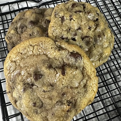 6 Chocolate Chip Cookies
