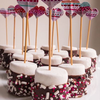 8 count  dipped marshmallows