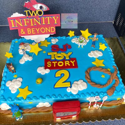Half Sheet Cake                       (serves 60)
