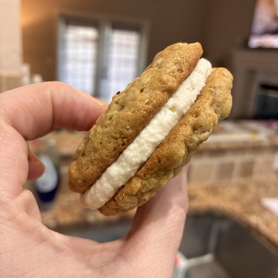4 Pk Sourdough Oatmeal Cream Pie’s