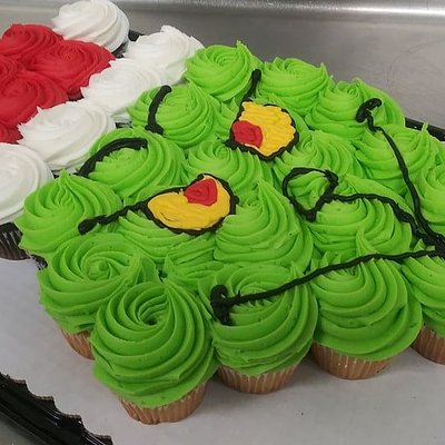 Grinch Cupcake Cake