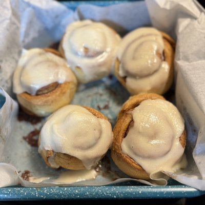 4 Pack Cinnamon Buns W/Maple Icing
