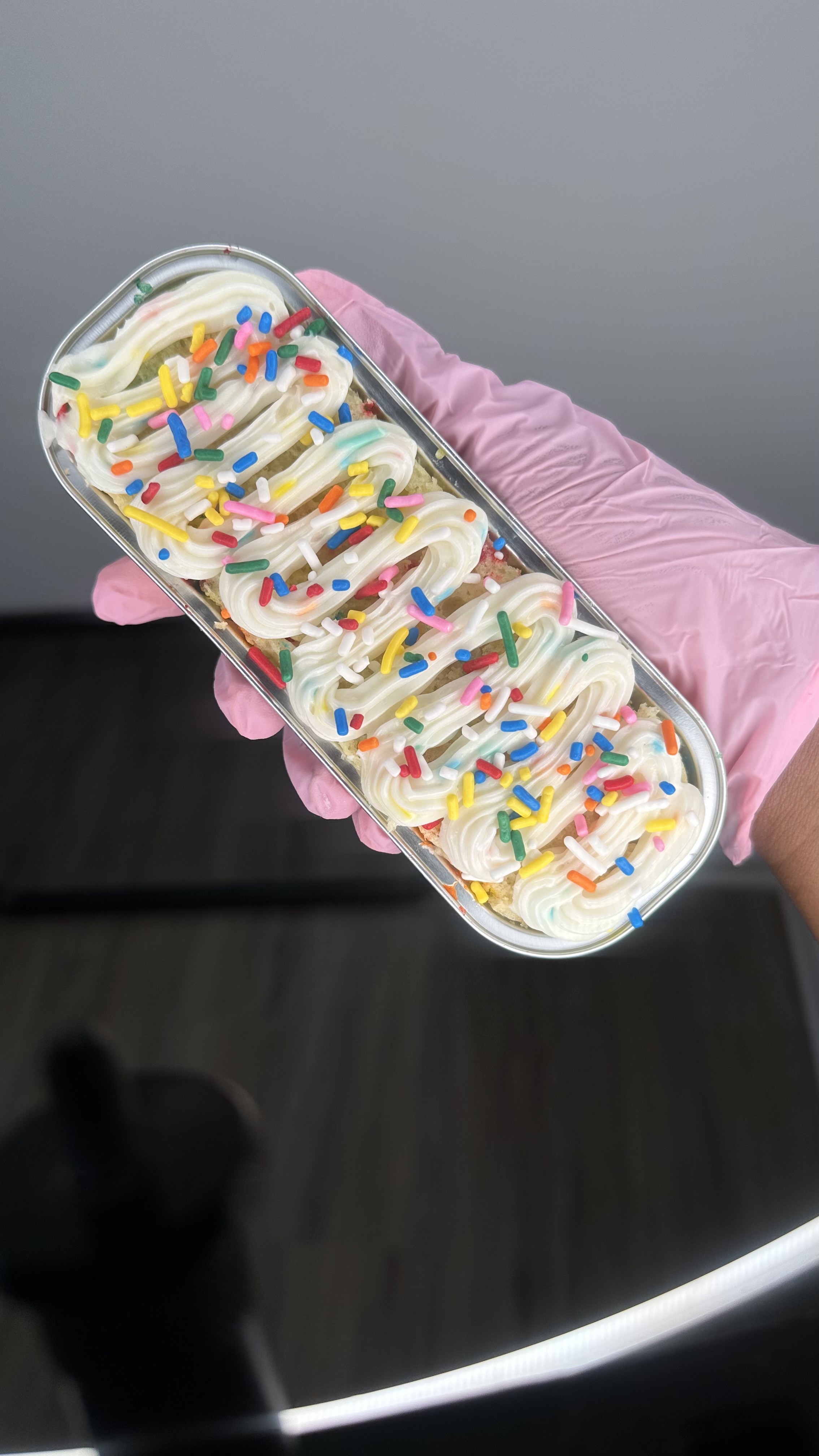 Confetti mini cake