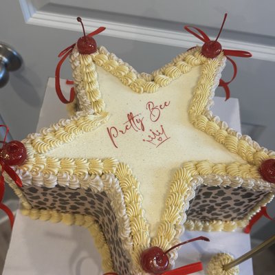 Star Shaped Cake 