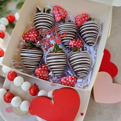 Half Dozen (6) Milk Chocolate Covered Strawberries 