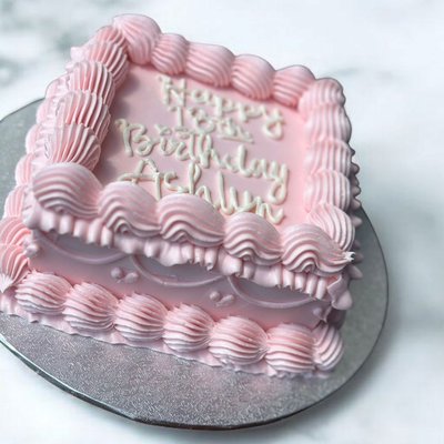 Square Tall 3-layer
​18-20 servings
