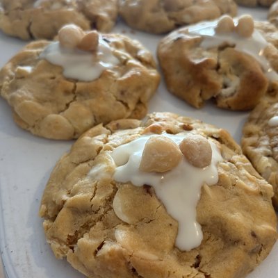 White Chocolate Macadamia 