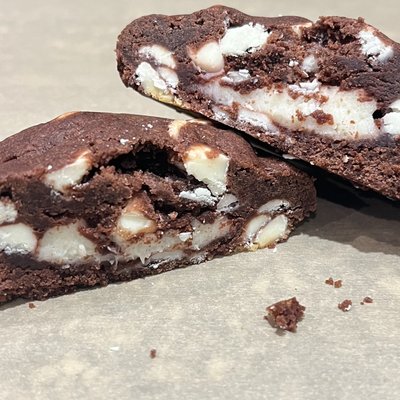 Red Velvet Cheesecake Stuffed Cookie