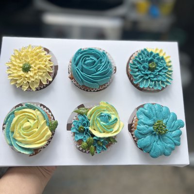 Floral Cupcakes Half Dozen 