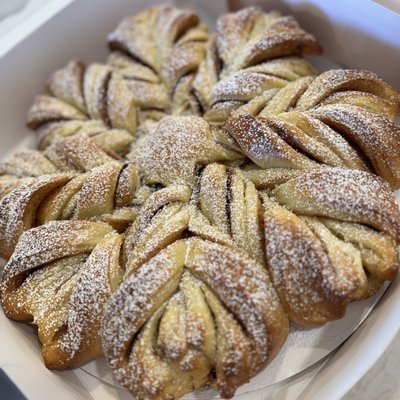 Small Cinnamon Cream Cheese Star