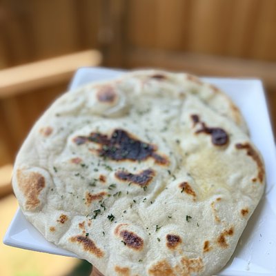 Garlic Butter Sourdough Naan- 6 Pack 