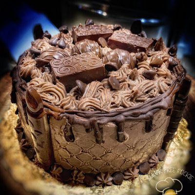 6” KETO Round chocolate Cake (Choose Frosting)
