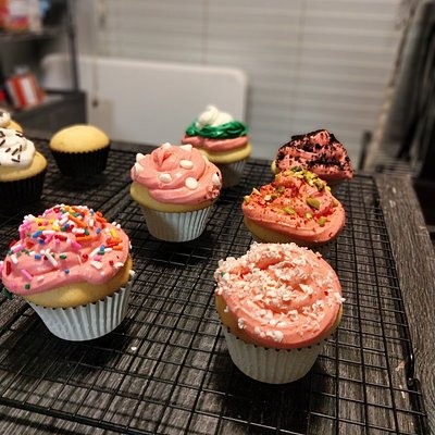 Half Dozen Cupcakes 