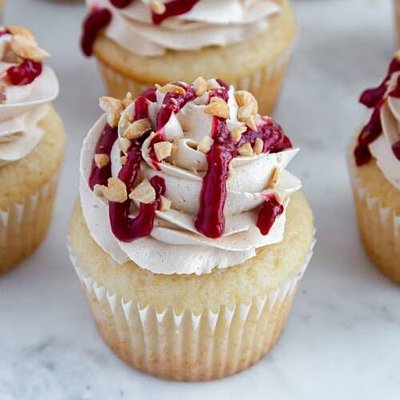 PB&J Cupcakes (6)