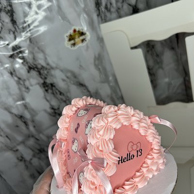 4 Inch Mini Cake 