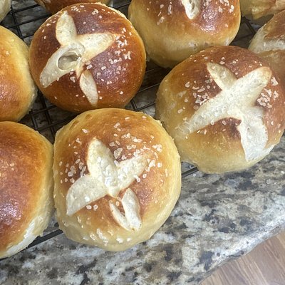 Pretzel Rolls 