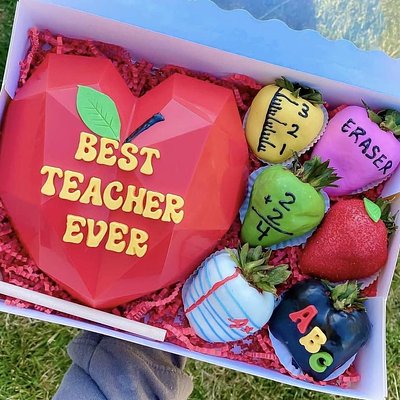 Breakable Heart Box With 6 Berries