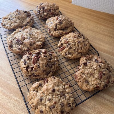 Oatmeal Chocolate Chip Pecan