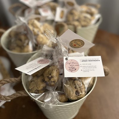 3 Chocolate Chip Cookies