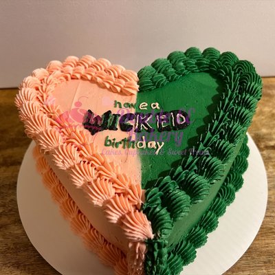 8in Vintage Heart Cake