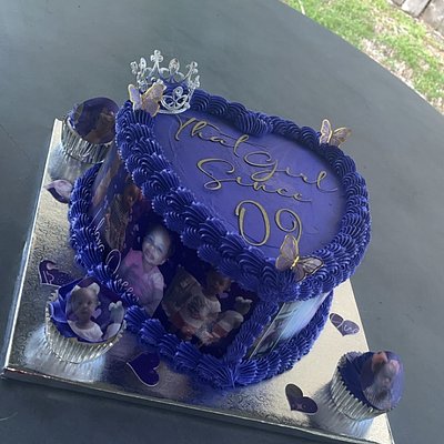 10 Inch Heart Cake w/edible Image