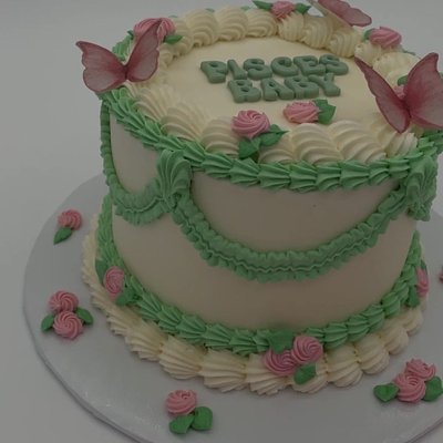 6” Circle Cake (2 Layers)