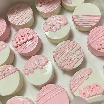 Cake Pucks
