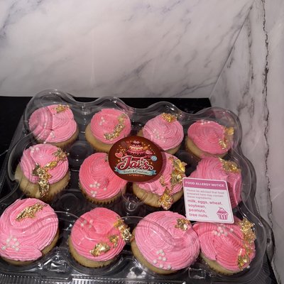 Vanilla Cupcakes Dozen 