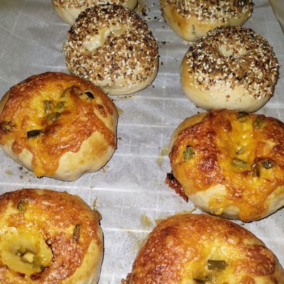 Dozen Of Bagels ( Plain, Everything, Jalapeno Cheddar, Or Onion)
