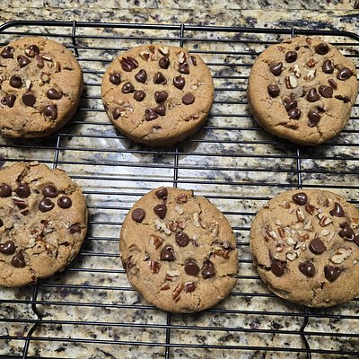Brown Butter Chocolate Chip Pecan Cookies 1/2 Dozen