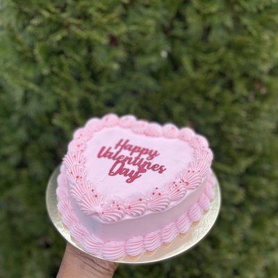 1 Layer 8in. Heart Cakes 