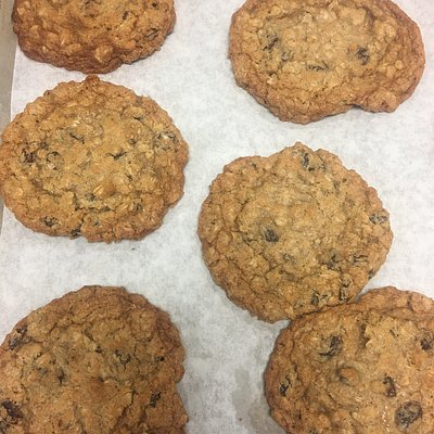 Oatmeal Raisin Cookies
