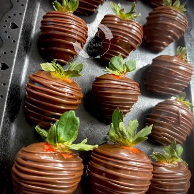 Milk Chocolate Berries