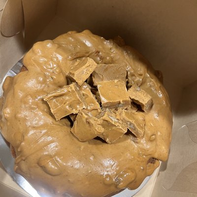 Praline Bundt Cake