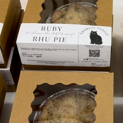 Strawberry Rhubarb Pie 9”