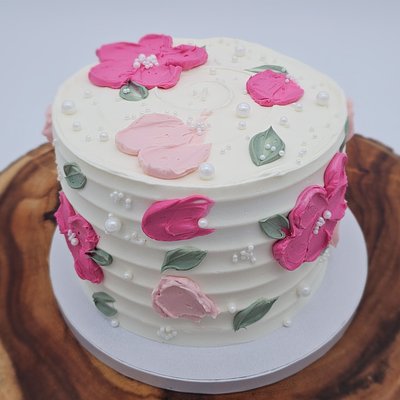 6" 2 Layer Standard Cake Serves 6-8 (VANILLA AND CHOCOLATE ONLY FLAVOR EXTRACTS CAN BE ADDED)