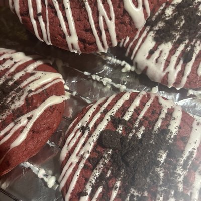 Red Velvet Dozen